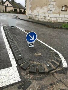 Rénovation du marquage au sol et de la signalisation 